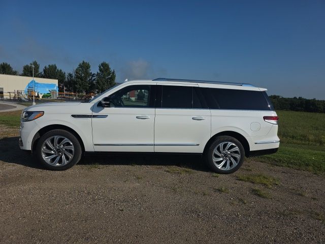 Used 2024 Lincoln Navigator Reserve L with VIN 5LMJJ3LG0REL22691 for sale in Fergus Falls, Minnesota