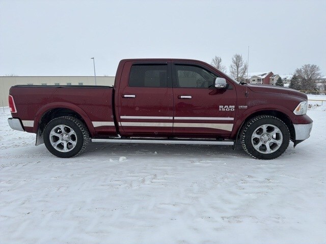 2016 Ram 1500 Laramie photo 2