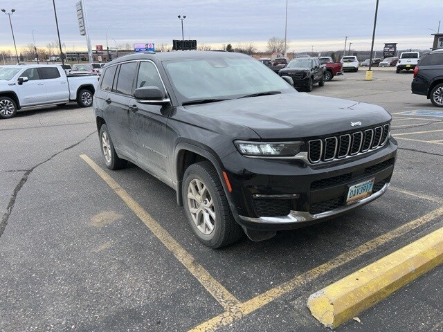2022 Jeep Grand Cherokee Limited photo 3