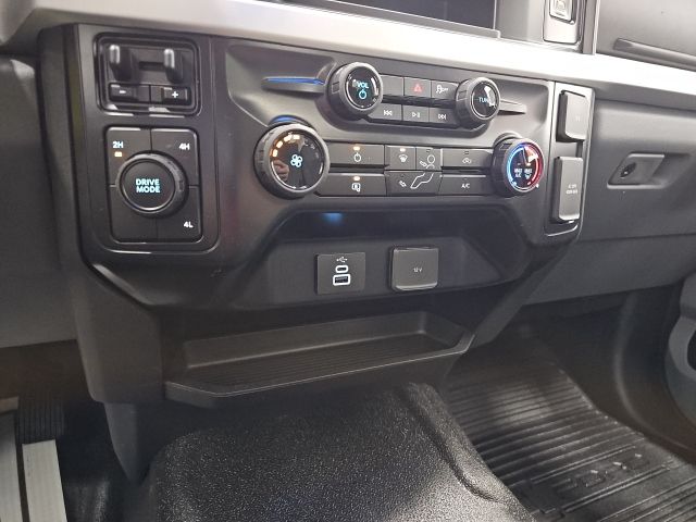 2026 Ford F-350 Super Duty XLT - Photo 23