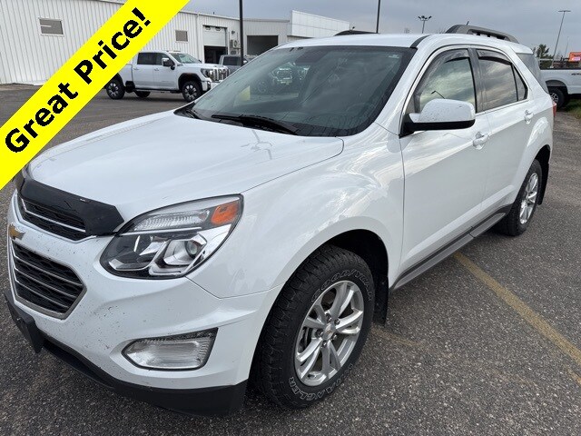2016 Chevrolet Equinox LT photo 2