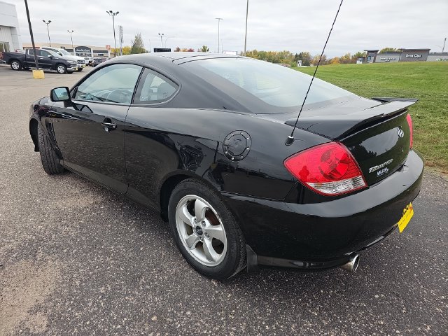 Used 2006 Hyundai Tiburon GS with VIN KMHHM65D86U194392 for sale in Fergus Falls, Minnesota