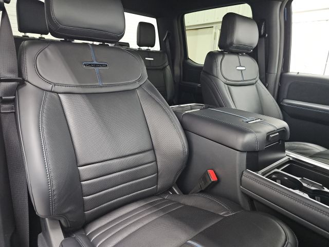 2026 Ford F-350 Super Duty Platinum - Photo 13