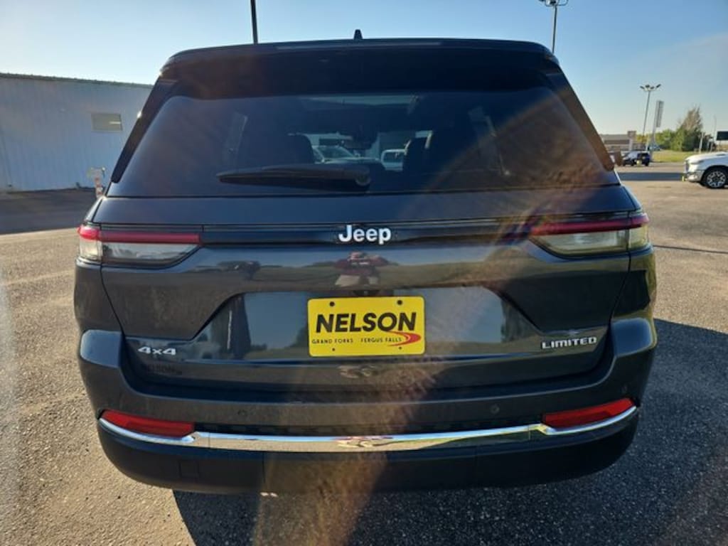 Used 2024 Jeep Grand Cherokee Limited SUV