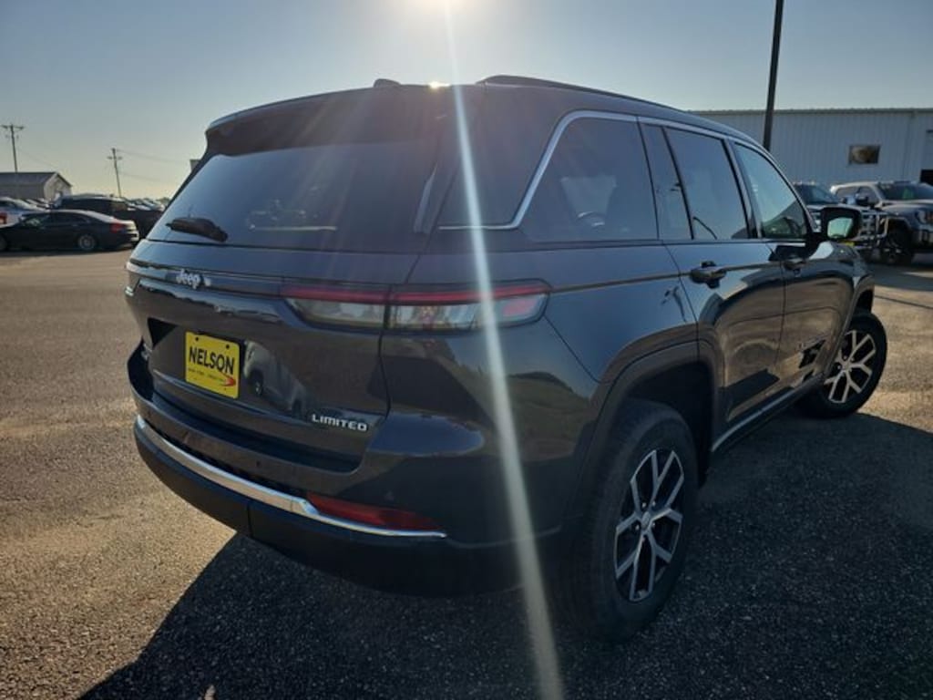 Used 2024 Jeep Grand Cherokee Limited SUV