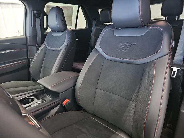 2026 Ford Explorer ST - Photo 41