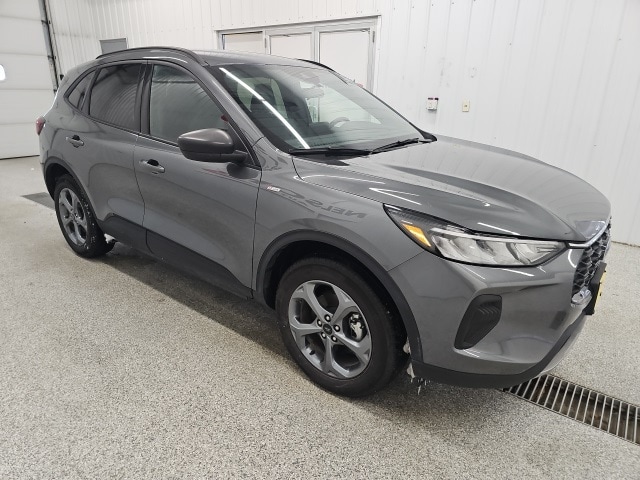 2025 Ford Escape ST-Line photo 2