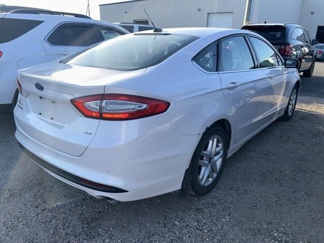 2014 Ford Fusion SE photo 4