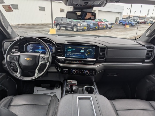 Used 2022 Chevrolet Silverado 1500 LTZ with VIN 1GCUDGED1NZ597334 for sale in Fergus Falls, Minnesota