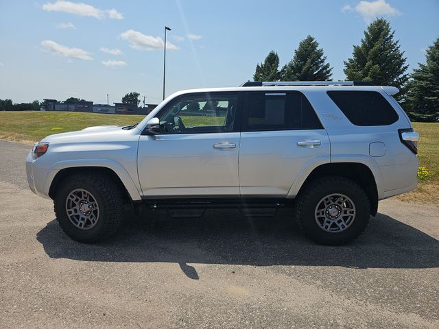 Used 2018 Toyota 4Runner Off-Road with VIN JTEBU5JR7J5580273 for sale in Fergus Falls, Minnesota