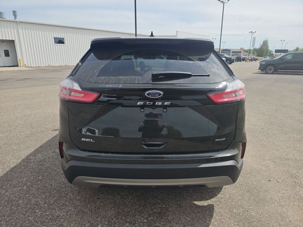 Used 2024 Ford Edge SEL SUV