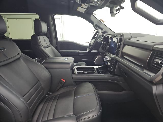 2026 Ford F-350 Super Duty Platinum - Photo 12