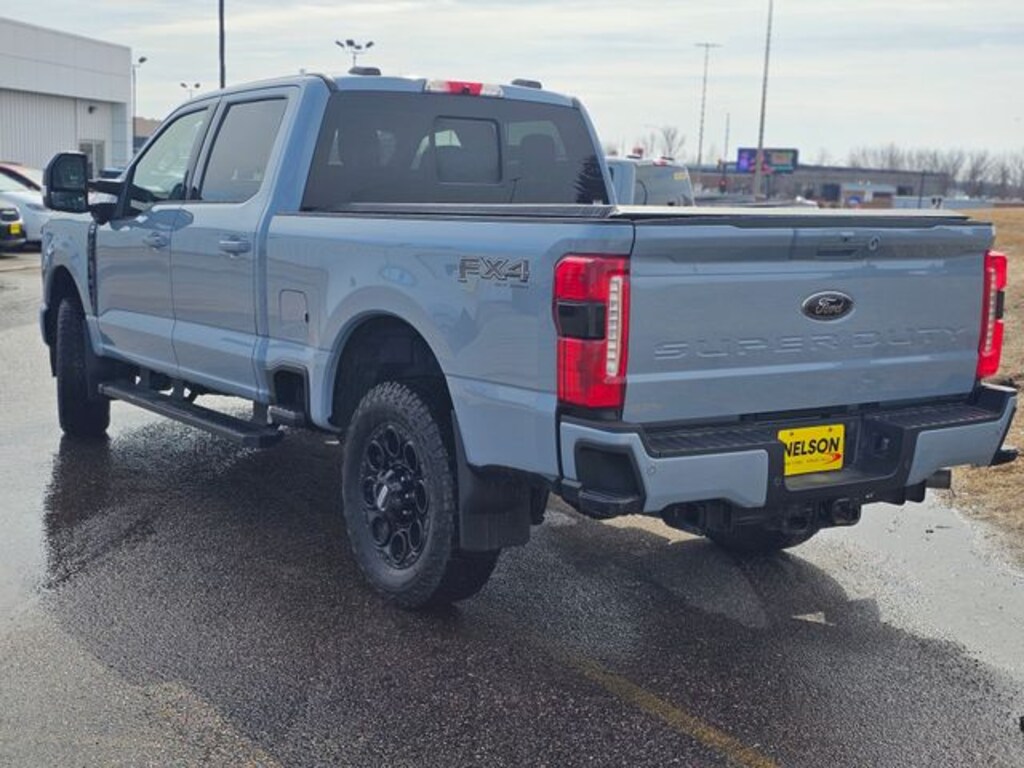 Used 2024 Ford F-250SD Lariat Truck