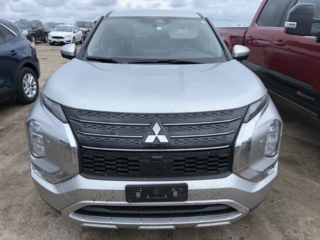 Used 2023 Mitsubishi Outlander SE with VIN JA4J4UA85PZ038263 for sale in Fergus Falls, Minnesota