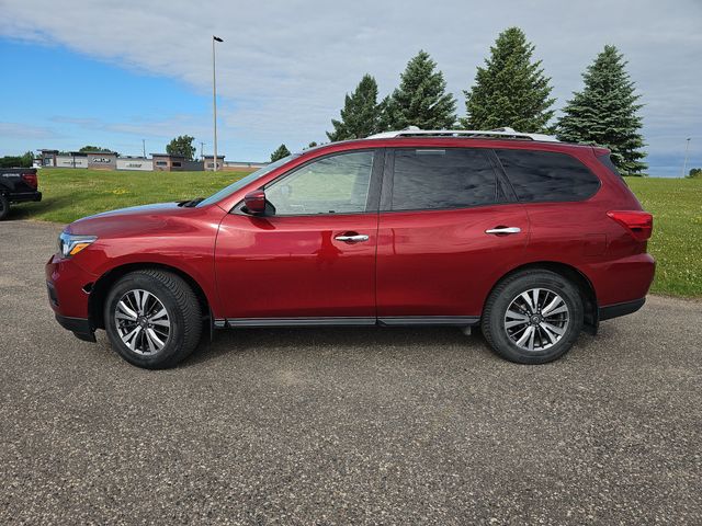 Used 2018 Nissan Pathfinder S with VIN 5N1DR2MM8JC678880 for sale in Fergus Falls, Minnesota
