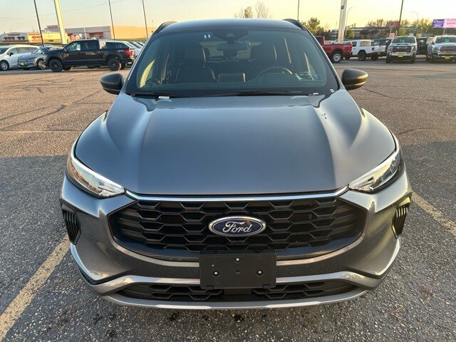 2024 Ford Escape ST-Line photo 2