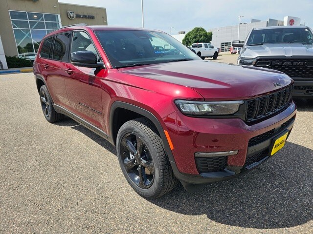 2025 Jeep Grand Cherokee L photo 3