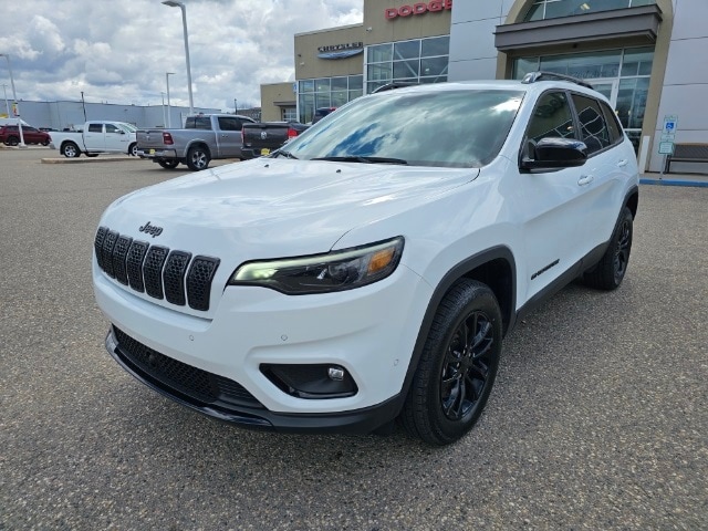 Used 2023 Jeep Cherokee Altitude Lux with VIN 1C4PJMMB0PD114694 for sale in Grand Forks, ND