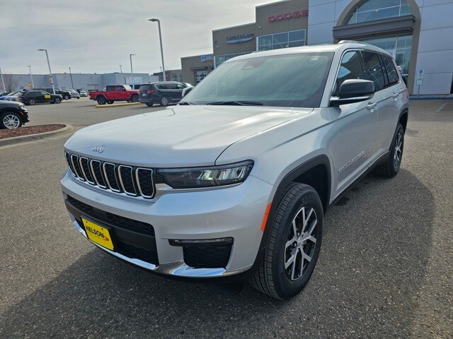 2025 Jeep Grand Cherokee L photo 2
