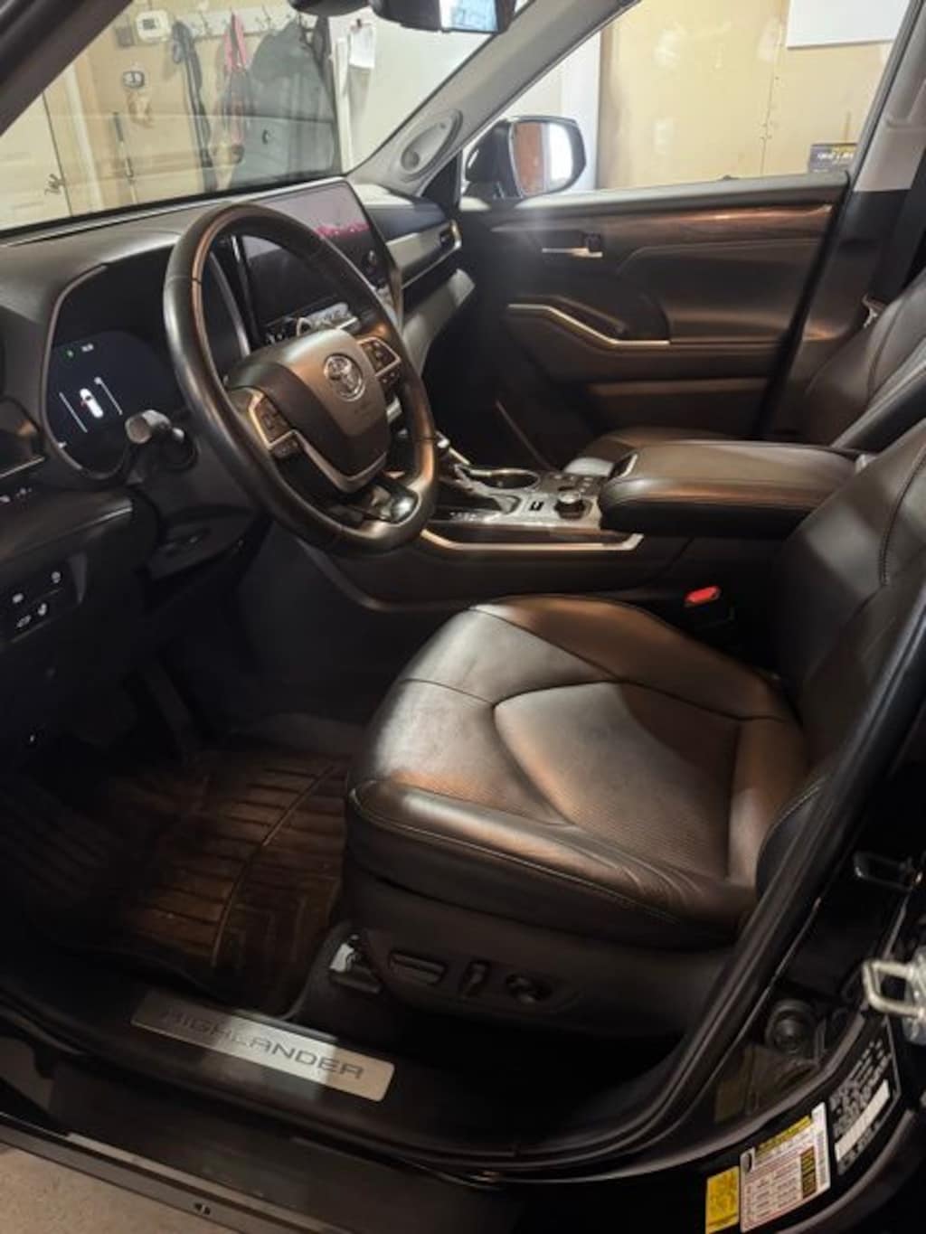 Used 2023 Toyota Highlander L SUV