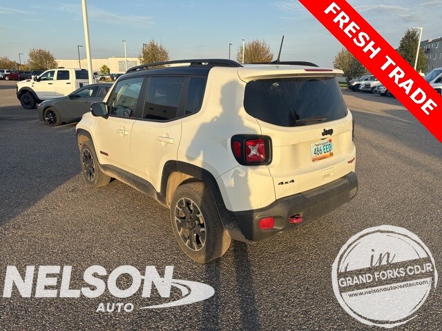 2023 Jeep Renegade Trailhawk photo 2