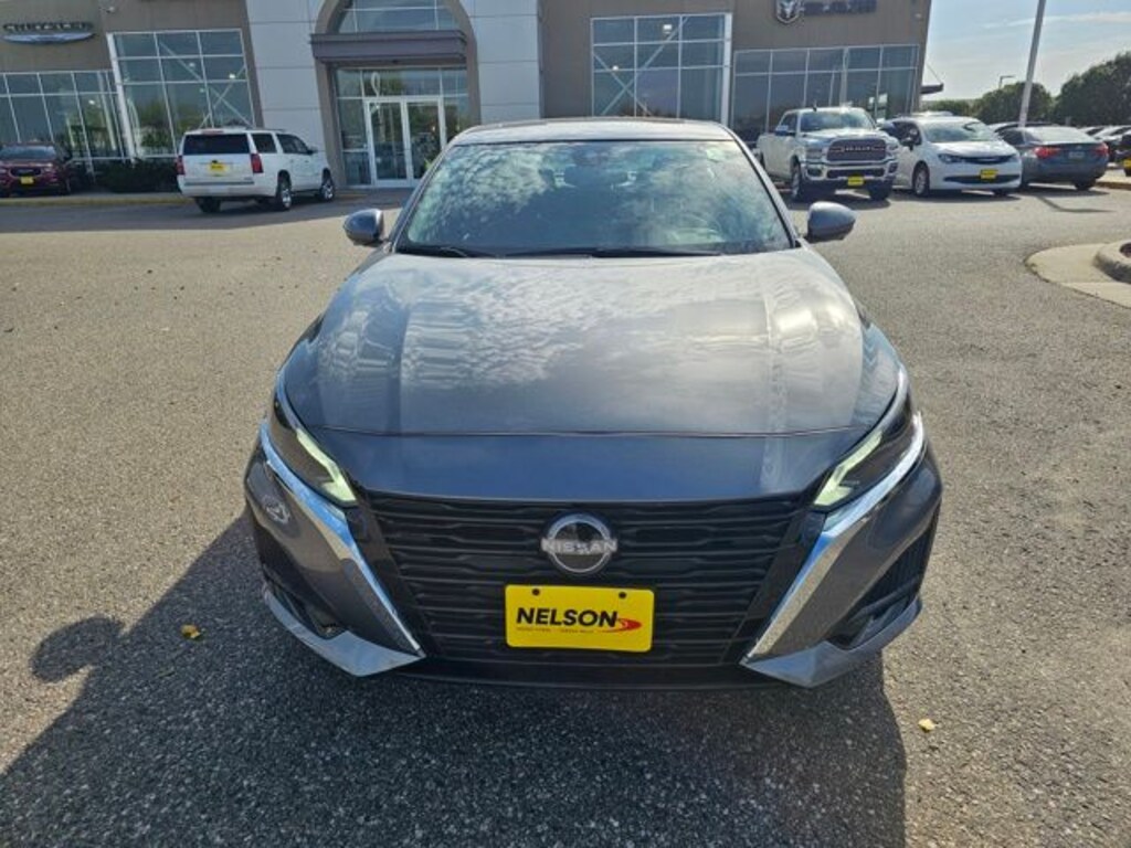 Used 2024 Nissan Altima Platinum Sedan