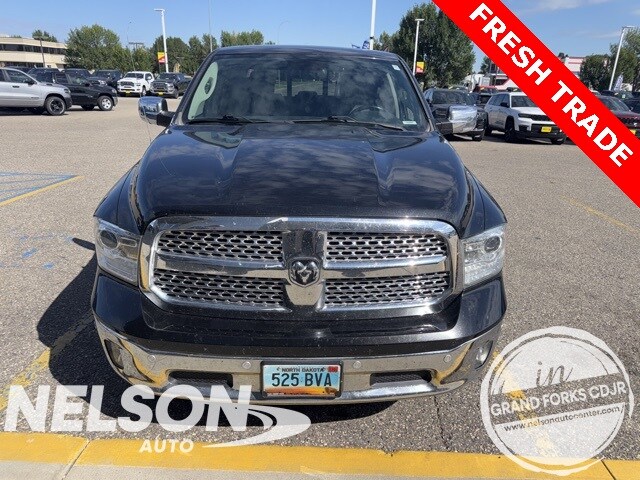 2017 Ram 1500 Laramie photo 2