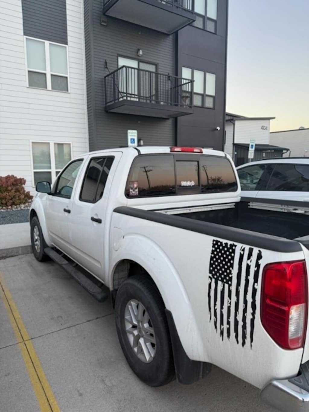 Used 2018 Nissan Frontier SV Truck Crew Cab