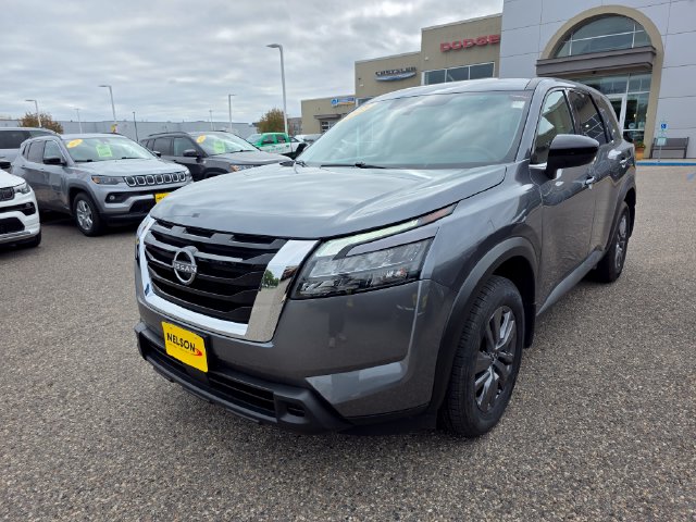 Used 2025 Nissan Pathfinder S SUV