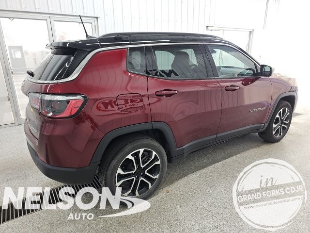 2022 Jeep Compass Limited's photo