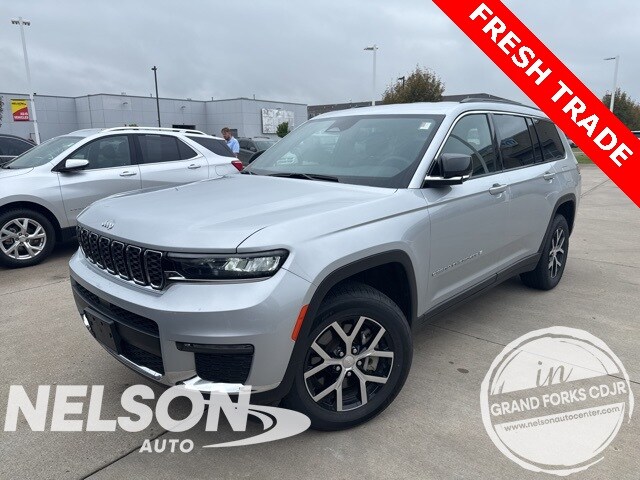 2024 Jeep Grand Cherokee Limited photo 2