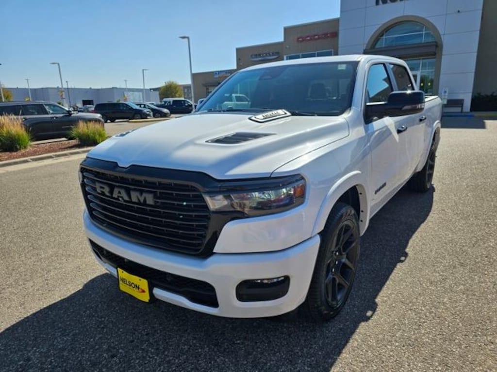 New 2026 Ram 1500 LARAMIE CREW CAB 4X4 5'7 BOX Pickup