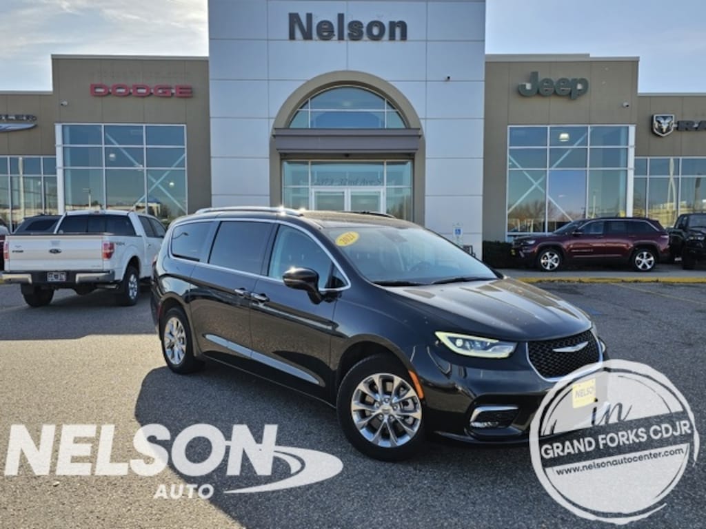 Used 2021 Chrysler Pacifica Touring L Van Passenger Van
