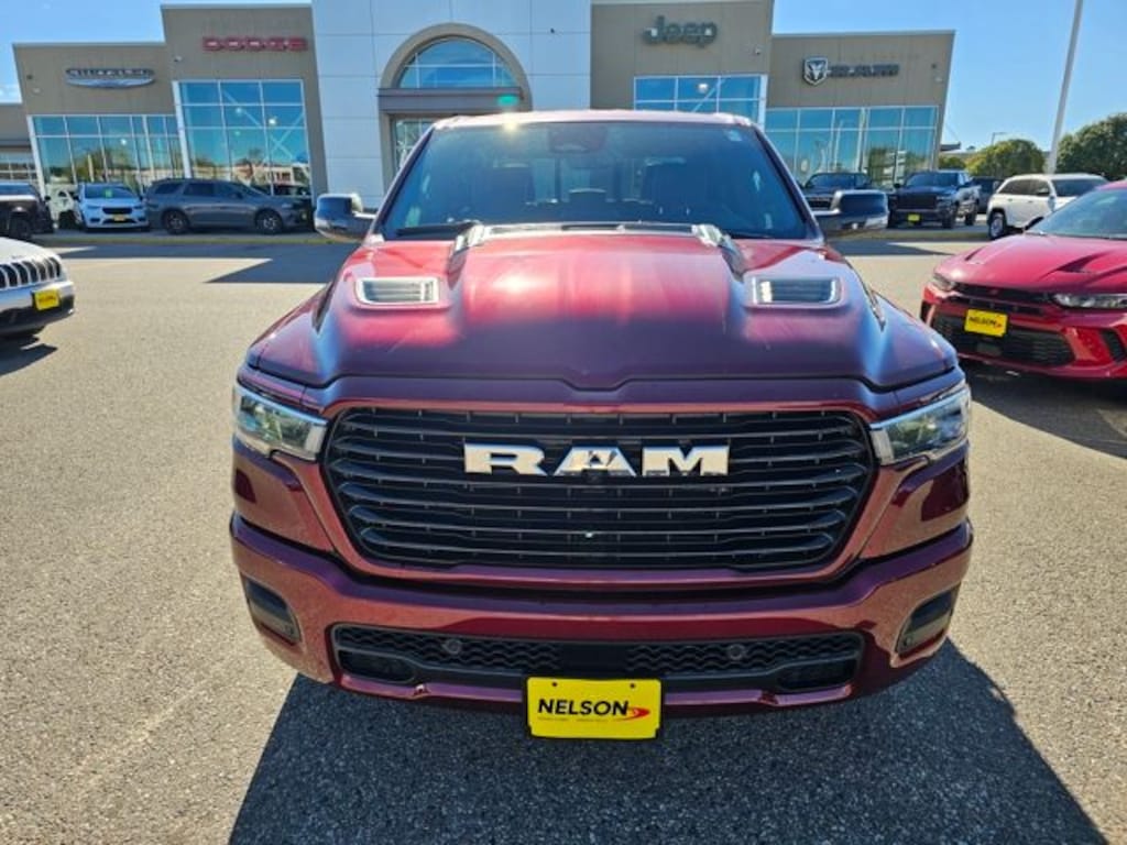 New 2026 Ram 1500 LARAMIE CREW CAB 4X4 5'7 BOX Pickup