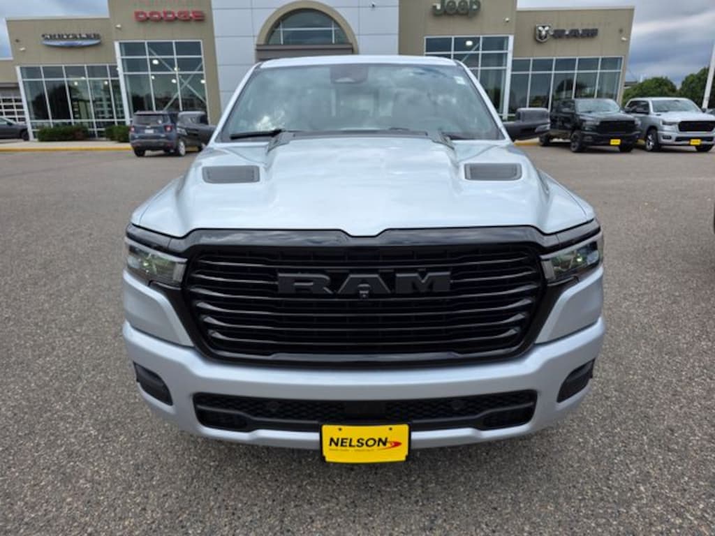 New 2027 Ram 1500 LARAMIE CREW CAB 4X4 5'7 BOX Pickup