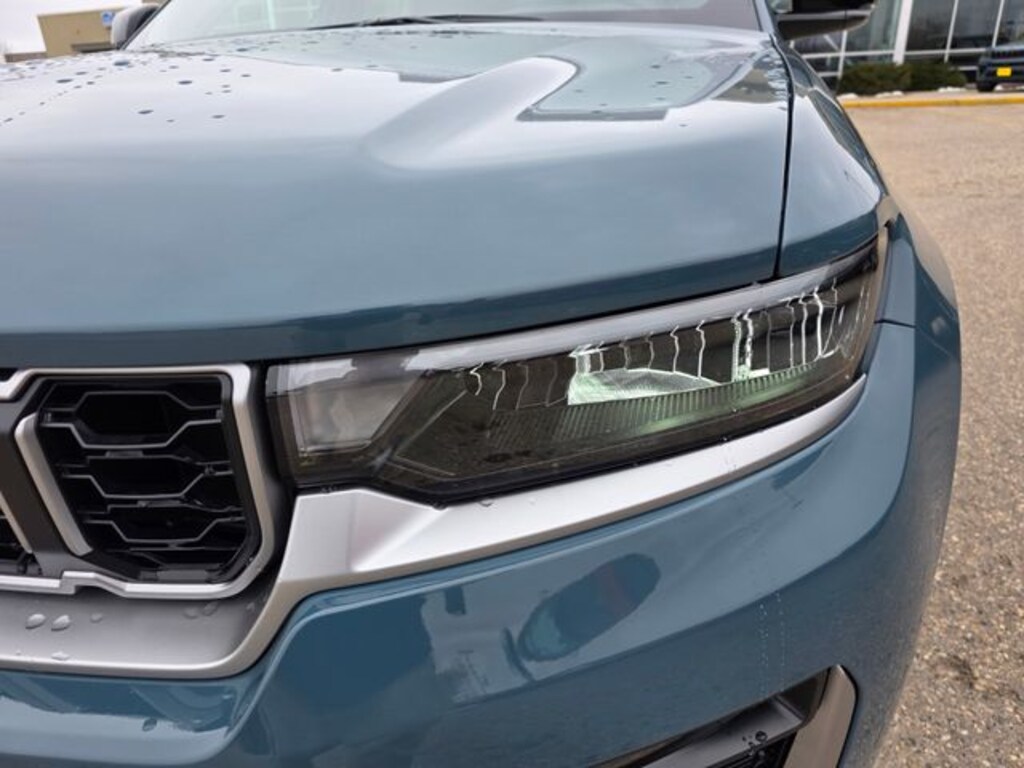 New 2026 Jeep Grand Cherokee LIMITED 4X4 Sport Utility