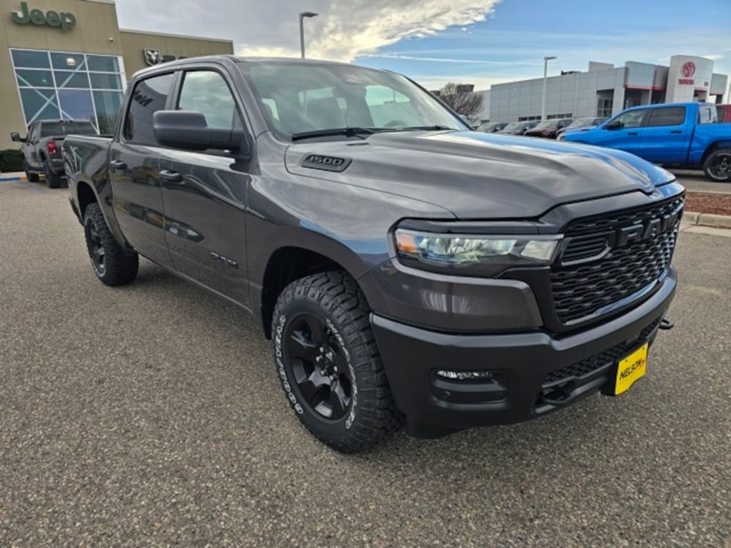 New 2026 Ram 1500 WARLOCK CREW CAB 4X4 5'7 BOX Pickup