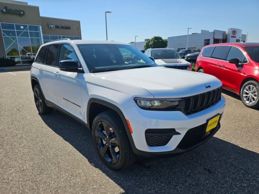 New 2025 Jeep Grand Cherokee ALTITUDE 4X4 Sport Utility