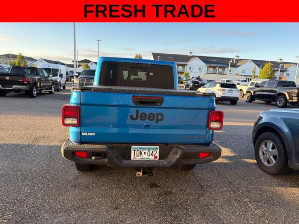 Used 2025 Jeep Gladiator Sport Truck Crew Cab