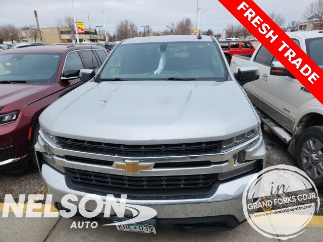 2020 Chevrolet Silverado 1500 LT photo 2