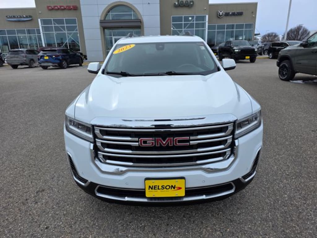 Used 2023 GMC Acadia SLE SUV
