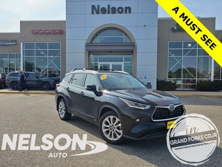 2022 Toyota Highlander Hybrid Limited SUV