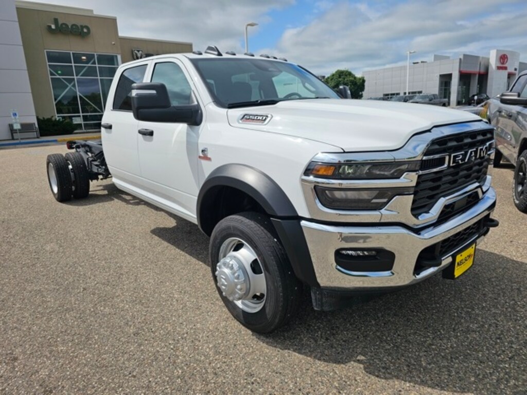 New 2025 Ram 5500 Chassis Cab 5500 TRADESMAN CHASSIS CREW CAB 4X4 84' CA Pickup