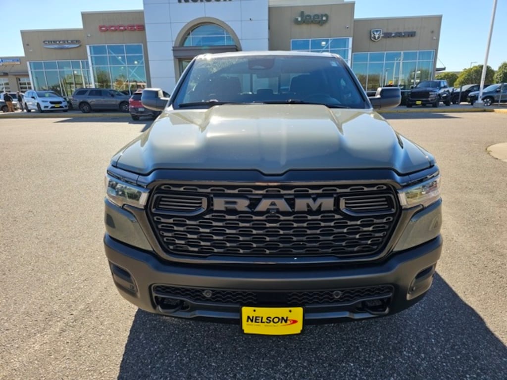 New 2026 Ram 1500 WARLOCK CREW CAB 4X4 5'7 BOX Pickup