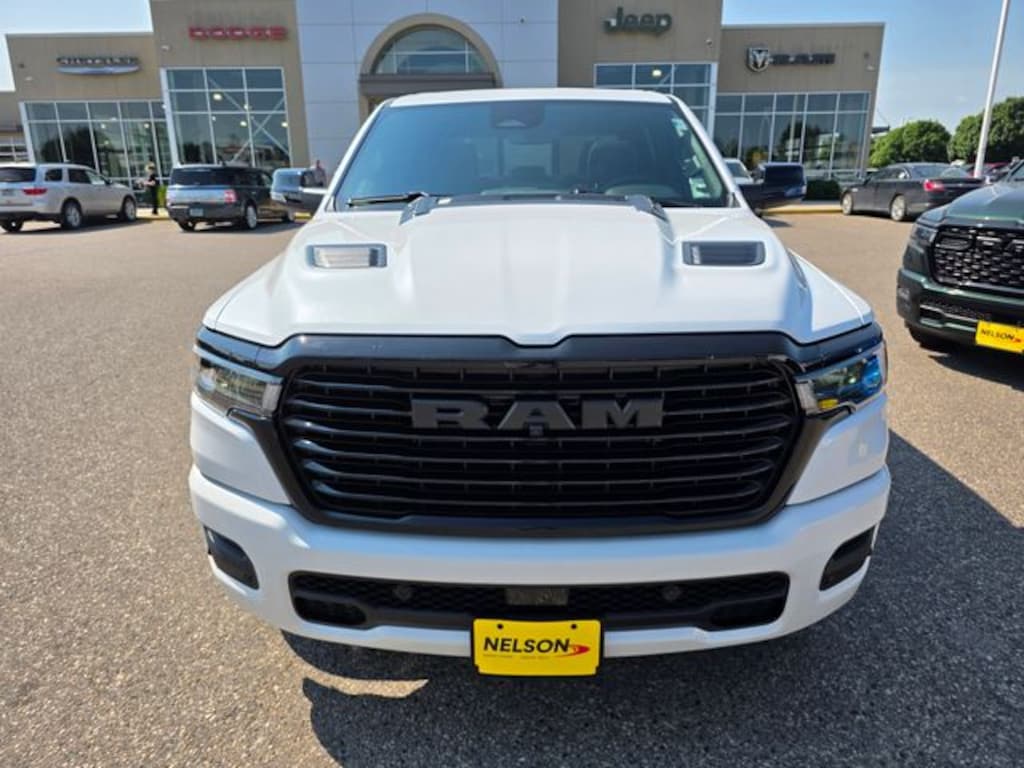 New 2026 Ram 1500 LARAMIE CREW CAB 4X4 6'4 BOX Pickup