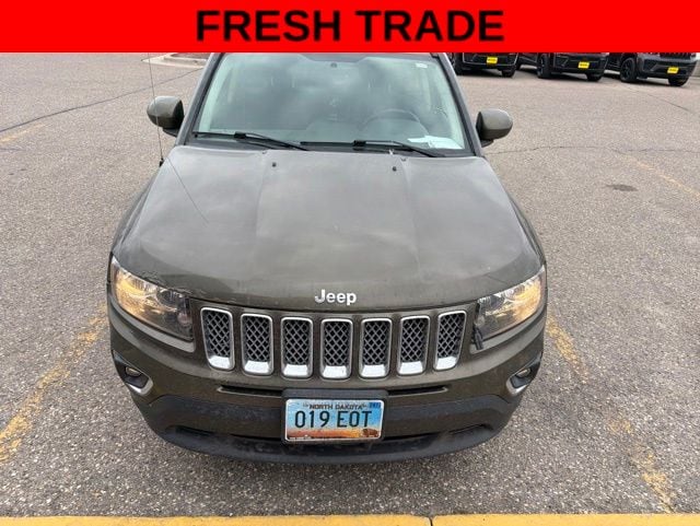 Used 2015 Jeep Compass Latitude with VIN 1C4NJDEB6FD370889 for sale in Grand Forks, ND