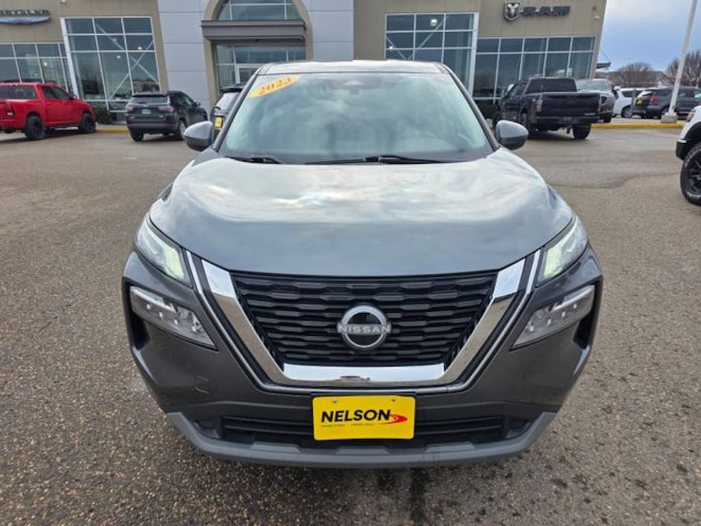 Used 2023 Nissan Rogue SV SUV