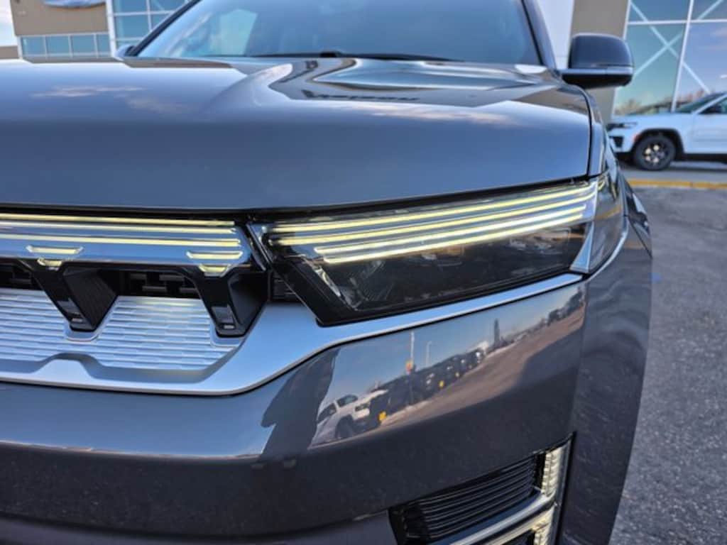 New 2026 Jeep Grand Wagoneer L 4X4 Sport Utility