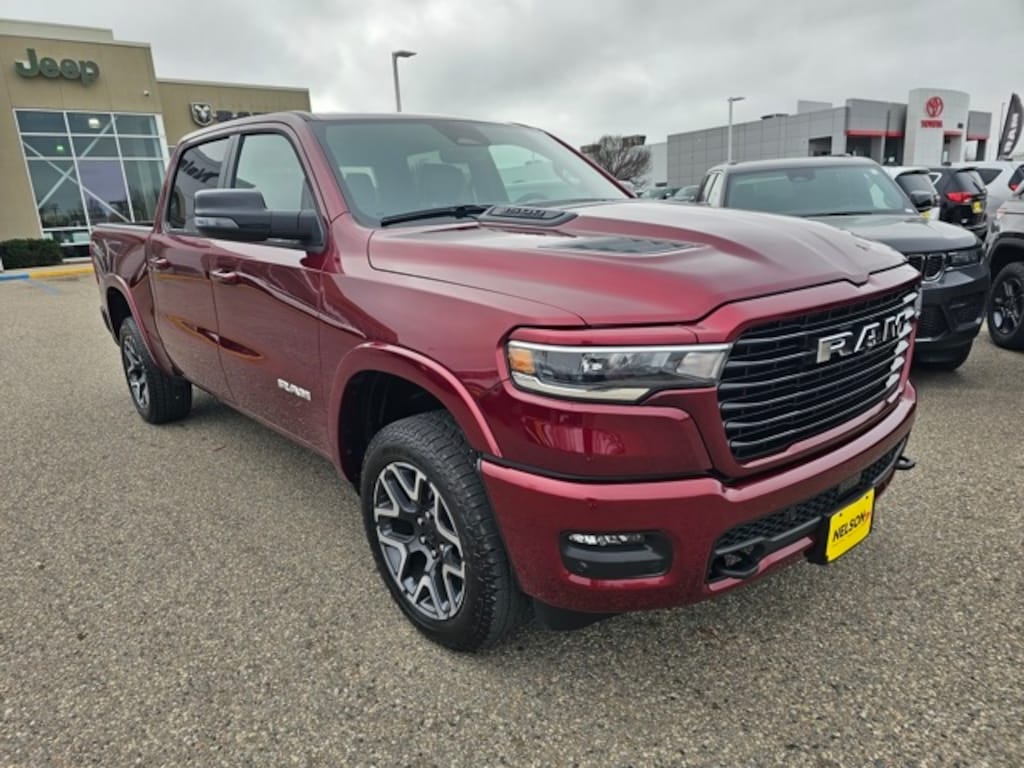 New 2026 Ram 1500 LARAMIE CREW CAB 4X4 5'7 BOX Pickup