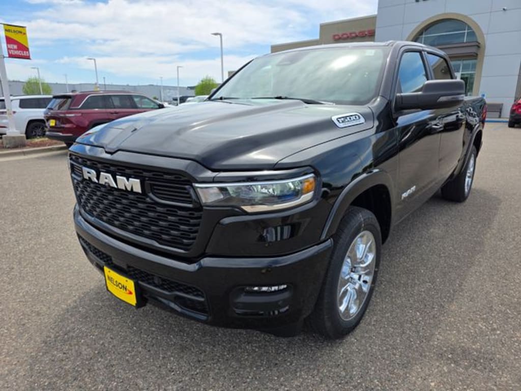 New 2026 Ram 1500 BIG HORN CREW CAB 4X4 5'7 BOX Pickup